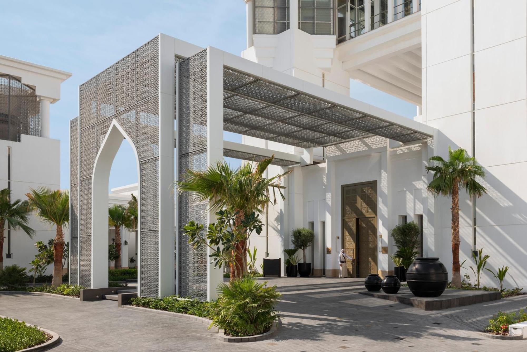 Raffles Al Areen Palace Bahrain 5*